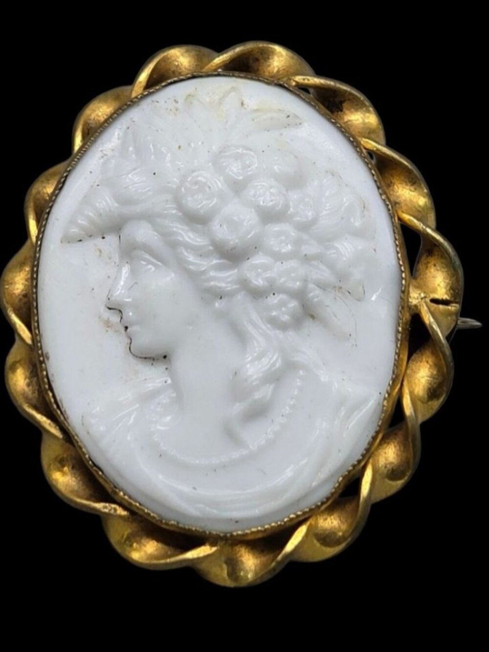 Antique Victorian Cameo Brooch Glass Paste Profile Gold Gilt Twist Frame c. 1870 - Picture 5 of 13